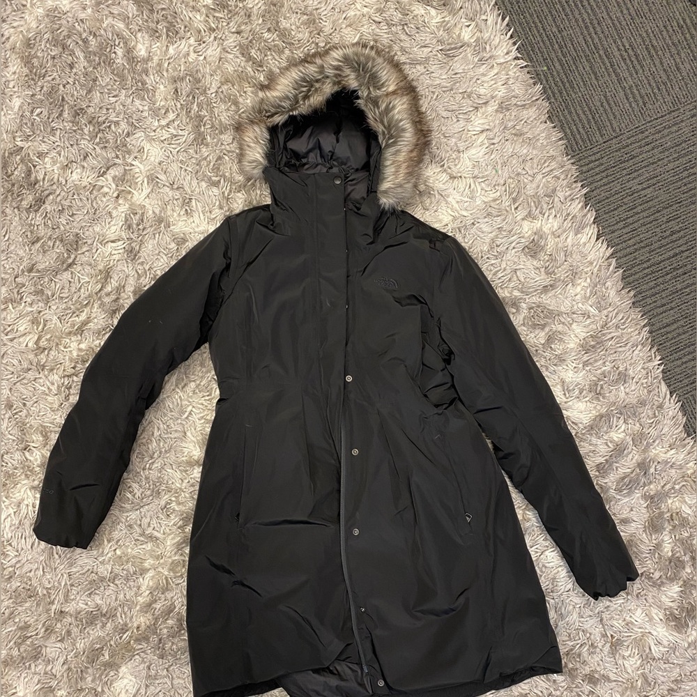 NORTH FACE WINTER PARKA COAT